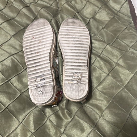 PATRIZIA by Spring Step “Mathis” Embroidered Canvas Espadrille Slip on - Picture 4 of 5